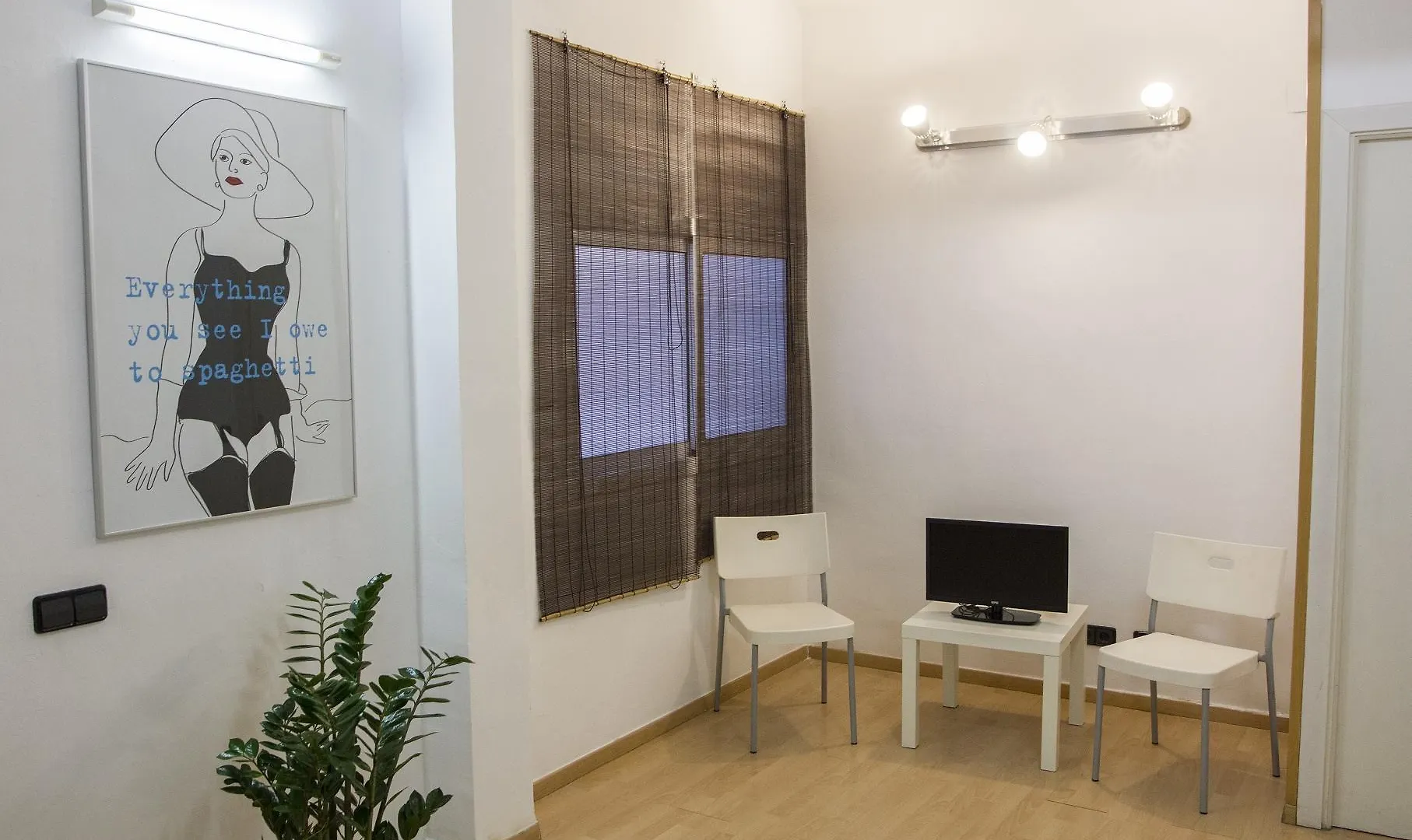 Επικοινωνία με το Monrooms Barcelona Apartments